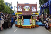 Kapal hias bertema “Kotabaru Hebat, Generasi Qur’ani Hebat” tampil memukau dalam Pawai Ta’aruf MTQ ke-36 di Martapura, Sabtu (21/6/2025).