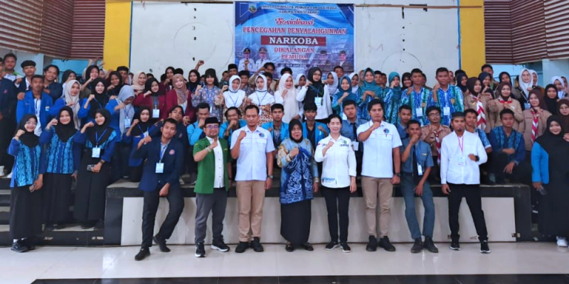 Ratusan pelajar dan pemuda dari berbagai organisasi menghadiri kegiatan sosialisasi pencegahan narkoba yang digelar Disparpora Kotabaru. 