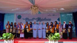 Momen kebersamaan para pengurus BKOW Provinsi Kalsel dan GOW 13 kabupaten/kota se-Kalimantan Selatan usai Rapat Koordinasi di Aula Pantai Gedambaan, Kotabaru. 