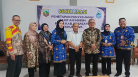 PDAM Kotabaru menggelar sosialisasi penyesuaian tarif air bersih kepada masyarakat di Kantor Kecamatan Pulaulaut Utara, Kamis (17/7/2025) pagi.