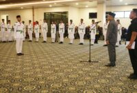 Wakil Bupati Kotabaru, Syairi Mukhlis, S.Sos, saat pengukuhan Anggota Paskibraka 2025 di Aula Bamega, Kantor Bupati Kotabaru, Jumat (15/8/2025).