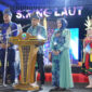 Wakil Bupati Kotabaru Syairi Mukhlis menyampaikan sambutan pembukaan Festival Budaya Saijaan 2025 di kawasan wisata Siring Laut Kotabaru.