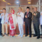 Wakil Bupati Kotabaru bersama jajaran Pemkab dan tenaga medis berfoto bersama usai kegiatan anjangsana di RSUD Pangeran Jaya Sumitra.