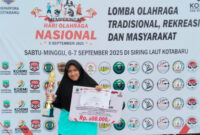 Raudatul Adawiyah, siswi SMAN 1 Kotabaru, berhasil meraih Juara I Panco tingkat pelajar pada Festival Olahraga Tradisional 2025.