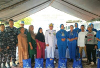 Dengan semangat Jalesveva Jayamahe, Lanal Kotabaru hadir di tengah masyarakat melalui kegiatan bakti sosial HUT ke-80 TNI AL.