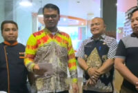 Diskoperindag Kotabaru turun langsung ke Boom Bakery untuk meluruskan isu hoaks.