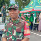 Danramil 1004-08 Pulau Laut Utara, Lettu CKE Sodikin, memberikan keterangan terkait bazar pangan murah dalam rangka HUT ke-80 TNI.(Foto:Ummy) 