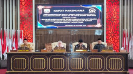 Ketua DPRD Kotabaru Suwanti memimpin rapat paripurna bersama jajaran eksekutif, membahas perubahan kedua Propemperda 2025 demi memperkuat regulasi daerah.