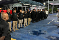 Petugas Lapas Kelas IIA Kotabaru bersama personel Polres Kotabaru saat mengikuti apel kesiapan sebelum pelaksanaan razia gabungan dalam rangka mewujudkan komitmen Zero Halinar.