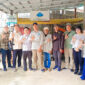 Foto bersama tim KLHK, DLH Kotabaru, dan pengelola Bank Sampah Cinta Lingkungan usai peninjauan lapangan penilaian Adipura 2025.