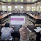 Suasana Workshop Peningkatan Kapasitas Forum Kecamatan dan Pokja Desa/Kelurahan Sehat yang diselenggarakan Bapperida Kotabaru melalui Bidang PSBPPM, di Aula Bapperida Kotabaru, Rabu (22/10/2025).