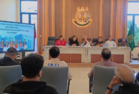 Kepala Kejaksaan Negeri Kotabaru bersama jajaran memaparkan rilis capaian kinerja Kejari Kotabaru Tahun 2025 dalam forum ramah tamah bersama insan pers, di Gedung Kejari Kotabaru, Stagen. (Foto:Ummy/klikindonesia)