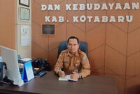 Kepala Dinas Pendidikan dan Kebudayaan Kabupaten Kotabaru, Ahmad Romansa, S.Pd., MAP.